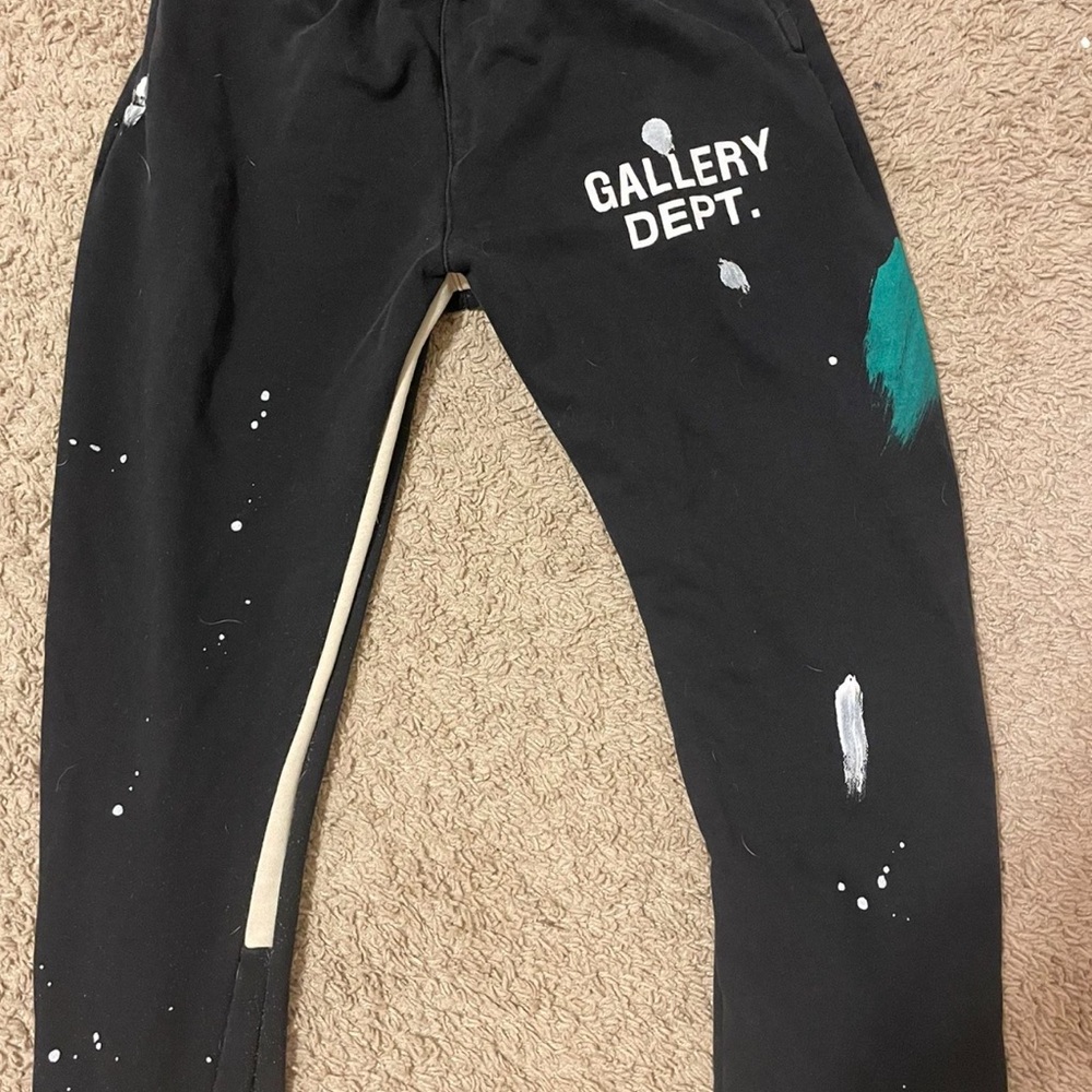Gallery Dept Black and White Sweatpants with Tapered Fit
